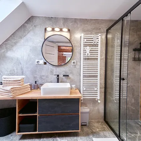 Sowi شقة غووشيتسا