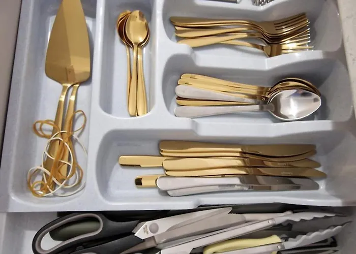 Sowi アパート グウシツァ