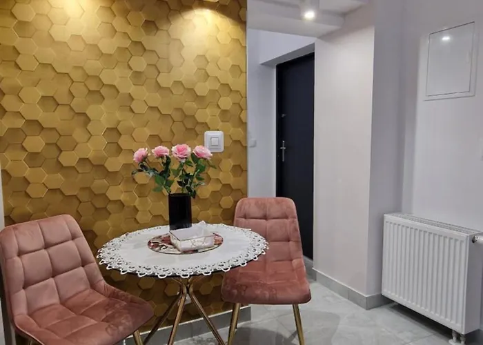 Sowi * グウシツァ