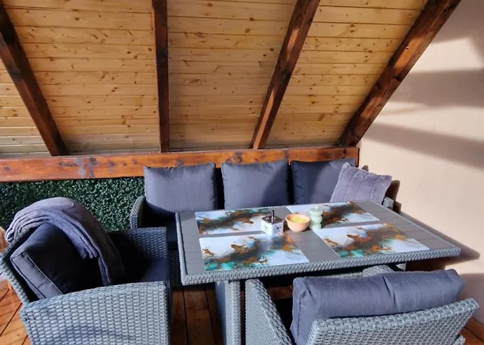 Sowi アパート グウシツァ